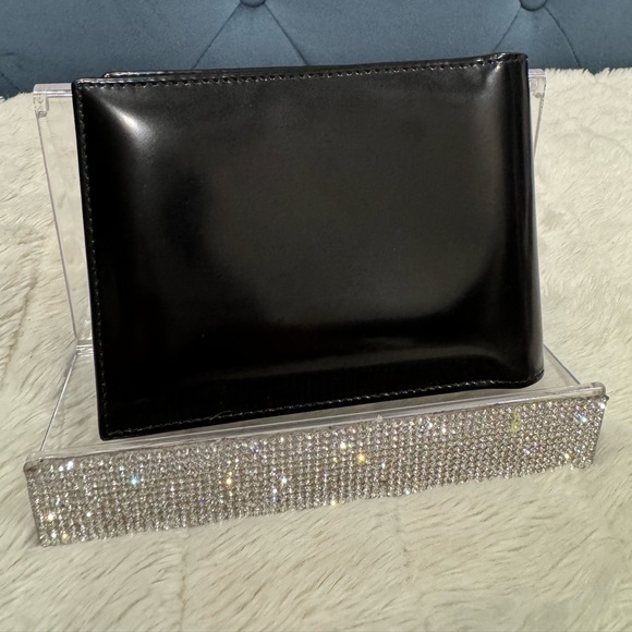 Prada wallet EUC - Picture 3 of 4